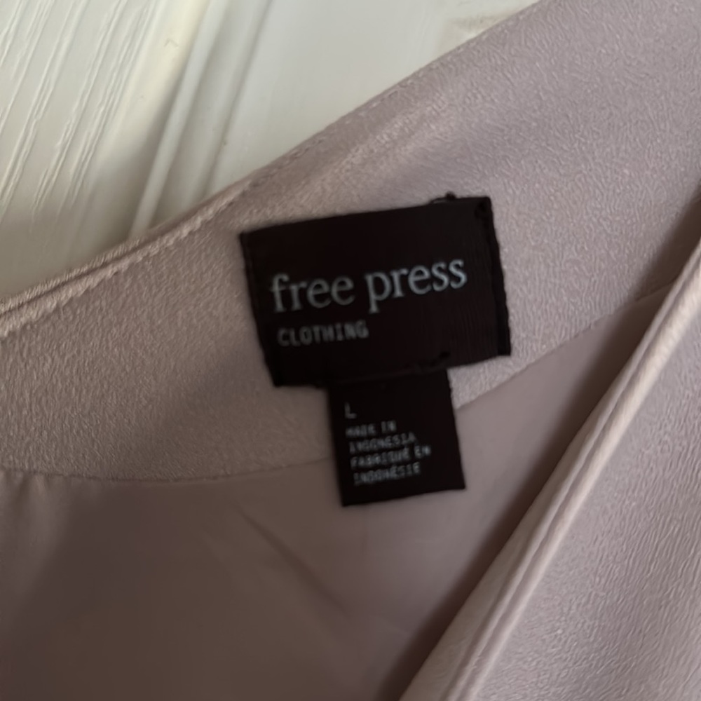 Pale pink dress - Picture 3 of 4